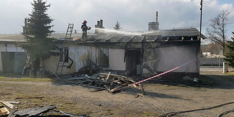 Starachowice. Pożar budynku przy ulicy Kościelnej / KP PSP Starachowice