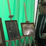 Wystawa archiwalnych zdjęć w SP 4. Poseł PiS Marek Kwitek / Grażyna-Szlęzak-Wójcik / Radio Kielce