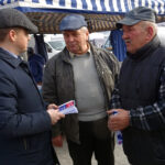 Włoszczowa. Akcja informacyjna dotycząca rządowych programów #Nowa Piątka / Ewa Pociejowska-Gawęda / Radio Kielce