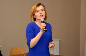 Spotkanie wiceminister Anny Krupki z mieszkańcami Chęcin / Łukasz Korus