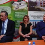 Na zdjęciu (od lewej): Youssef Sleiman - dyrektor szpitala w Czerwonej Górze, Aleksandra Czarnecka - torakochirurg, Grzegorz Garbas - kierownik oddziału chirurgii klatki piersiowej w Czerwonej Górze / Iwona Murawska / Radio Kielce