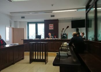 Proces przeciwko Łukaszowi P., właścicielowi składowiska niebezpiecznych odpadów w Nowinach / Monika Miller / Radio Kielce