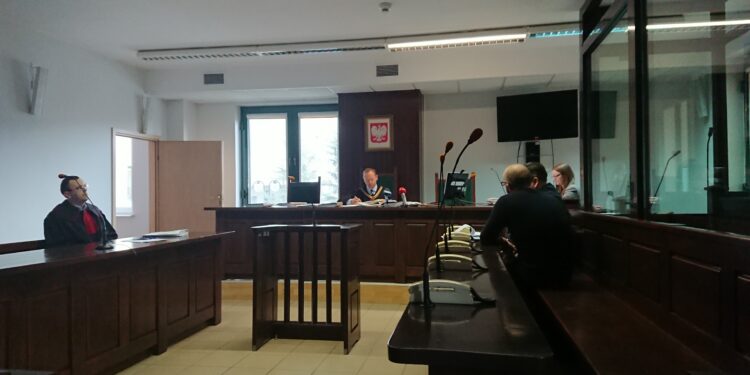 Proces przeciwko Łukaszowi P., właścicielowi składowiska niebezpiecznych odpadów w Nowinach / Monika Miller / Radio Kielce