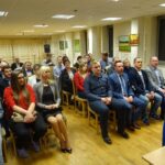 Spotkanie wiceminister Anny Krupki z mieszkańcami Jędrzejowa / Ewa Pociejowska - Gawęda / Radio Kielce