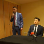 Spotkanie sympatyków Partii Korwin. Na zdjęciu od lewej: Dawid Lewicki, Sławomir Mentzen wiceprezesi partii KORWIN / Michał Kita / Radio Kielce