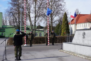 Przygotowania do pikniku pod hasłem „20 lat Polski w NATO” / Monika Miller / Radio Kielce