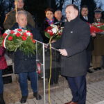 Uroczystości Narodowego Dnia Pamięci Żołnierzy Wyklętych. Przemawia poseł Marek Kwitek / Grażyna Szlęzak-Wójcik / Radio Kielce