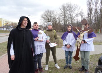 Cysterska grupa ewangelizacyjna, pierwszy z lewej ojciec Benedykt / Anna Głąb / Radio Kielce