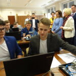 Wiceminister edukacji Marzena Machałek odwiedziła Zespół Szkół Ponadgimnazjalnych nr 2 w Jędrzejowie. / Ewa Pociejowska-Gawęda / Radio Kielce