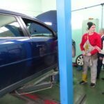 Wiceminister edukacji Marzena Machałek odwiedziła Zespół Szkół Ponadgimnazjalnych nr 2 w Jędrzejowie. / Ewa Pociejowska-Gawęda / Radio Kielce