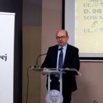 Kielce. Wręczenie nagród laureatom konkursu „Święto Narodu po długiej nocy cierpień”. Profesor Ryszard Legutko / Karol Żak / Radio Kielce