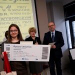 Kielce. Wręczenie nagród laureatom konkursu „Święto Narodu po długiej nocy cierpień” / Karol Żak / Radio Kielce