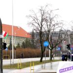 Przy kieleckich ulicach zawisły flagi Polski i Węgier / Karol Żak / Radio Kielce