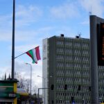 Przy kieleckich ulicach zawisły flagi Polski i Węgier / Karol Żak / Radio Kielce