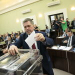 Pierwsza sesja kieleckiej Rady Miasta kadencji 2018-2023. Jarosław Karyś - wiceprzewodniczący Rady Miasta Kielce / Marzena Mąkosa / Radio Kielce