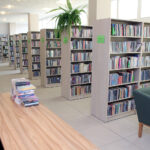 Pińczów. Miejsko-Gminna Biblioteka Publiczna po remoncie / Marta Gajda / Radio Kielce