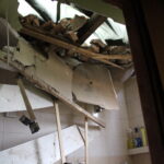 Uszkodzenia budynków wyrządzone przez podmuchy silnego wiatru / Marta Gajda / Radio Kielce