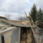 Uszkodzenia budynków wyrządzone przez podmuchy silnego wiatru / Marta Gajda / Radio Kielce