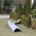 Uszkodzenia budynków wyrządzone przez podmuchy silnego wiatru / Marta Gajda / Radio Kielce