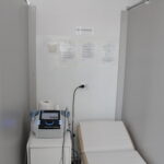 Uroczyste otwarcie gabinetu fizjoterapii w budynku Ośrodka Zdrowia w Chrobrzu / Marta Gajda / Radio Kielce