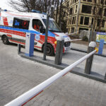 Kielce. Nowa organizacja ruchu na terenie Wojewódzkiego Szpitala Zespolonego / Jarosław Kubalski / Radio Kielce