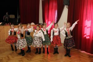 Pińczów. Warsztaty taneczne w ramach projektu WY_tańcz_TO / Marta Gajda / Radio Kielce