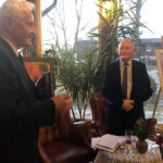 Przybysławice. Promocja książki „Trudne lata, dobre dni”. Na zdjęciu: Marek Jońca, członek zarządu województwa świętokrzyskiego i autor książki Andrzej Borycki / Grażyna Szlęzak-Wójcik / Radio Kielce