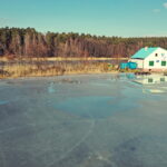 14.02.2019 Cedzyna. Zalew. Przystań WOPR / Jarosław Kubalski / Radio Kielce