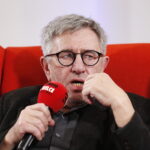 01.03.2019 Radio Kielce.Studio Gram. Pisarz Wiesław Myśliwski i aktor Jerzy Radziwiłowicz spotkali się z czytelnikami i słuchaczami w ramach promocji audiobooka "Ucho Igielne". Jerzy Radziwiłowicz / Jarosław Kubalski / Radio Kielce