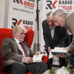 01.03.2019 Radio Kielce.Studio Gram. Pisarz Wiesław Myśliwski i aktor Jerzy Radziwiłowicz spotkali się z czytelnikami i słuchaczami w ramach promocji audiobooka "Ucho Igielne". Wiesław Myśliwski / Jarosław Kubalski / Radio Kielce