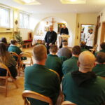 06.03.2019 Kielce. Biskup kielecki Jan Piotrowski w Środę Popielcową modlił się z osadzonymi w Areszcie Śledczym / Jarosław Kubalski / Radio Kielce