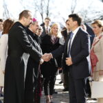 23.03.2019 Święty Krzyż. Prezydent Węgier Janos Ader wraz z małżonką odwiedził klasztor, gdzie między innymi otworzył wystawę „Polska-Węgry. Początek” / Jarosław Kubalski / Radio Kielce