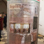 23.03.2019 Święty Krzyż. Prezydent Węgier Janos Ader wraz z małżonką odwiedził klasztor, gdzie między innymi otworzył wystawę „Polska-Węgry. Początek” / Jarosław Kubalski / Radio Kielce