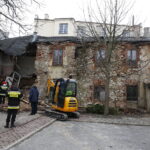 Kielce. Katastrofa budowlana przy ulicy Dużej. Zawaliła się ściana budynku. Miejsce odwiedził Komendant Główny PSP. gen. brygadier Leszek Suski / Jarosław Kubalski / Radio Kielce