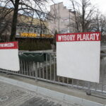 Kielce. Ulica Sienkiewicza, płyty paździerzowe na mostku nad Silnicą / Marzena Mąkosa / Radio Kielce