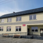 Kolonia Inwalidzka. Budynek świetlicy i mieszkań socjalnych / Emilia Sitarska / Radio Kielce