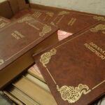 Książki ze zbiorów Henryki i Jana Pękalskich / Emilia Sitarska / Radio Kielce