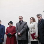 Narodowy Dzień Pamięci Żołnierzy Wyklętych. Złożenie kwiatów przed ścianą straceń byłego więzienia kieleckiego / Marzena Mąkosa / Radio Kielce