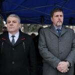 Narodowy Dzień Pamięci Żołnierzy Wyklętych. Na zdjęciu (od lewej): Bogdan Latosiński - poseł PiS i Jarosław Karyś - wiceprzewodniczący Rady Miasta Kielce  / Marzena Mąkosa / Radio Kielce