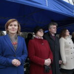 Narodowy Dzień Pamięci Żołnierzy Wyklętych. Na zdjęciu (od lewej): Anna Krupka - wiceminister Sportu i Turystyki, Maria Zuba - poseł PiS, Krzysztof Słoń - senator RP, Agata Wojtyszek - wojewoda świętokrzyski, Dorota Koczwańska - Kalita - naczelnik kieleckiej delegatury Instytutu Pamięci Narodowej i Bogdan Latosiński - poseł PiS / Marzena Mąkosa / Radio Kielce