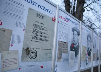 Narodowy Dzień Pamięci Żołnierzy Wyklętych. Wystawa "Zapomniane Ogniwo" / Marzena Mąkosa / Radio Kielce