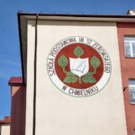 Szkoła Podstawowa im. Stefana Żeromskiego w Chmielniku przy ulicy Szkolnej 7 / Marzena Mąkosa / Radio Kielce