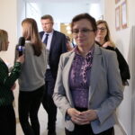 Kolejne spotkanie sióstr z władzami miasta i rodzicami w "Nazarecie". Sprawa dotyczy podstawówki przy ulicy Marszałkowskiej. Agata Wojtyszek - wojewoda świętokrzyski  / Marzena Mąkosa / Radio Kielce