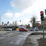Skrzyżowanie ulic Alei Solidarności z Niską i Leszczyńską. Przejście dla pieszych. Sygnalizacja świetlna  / Marzena Mąkosa / Radio Kielce