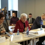 Wojewódzka Rada Dialogu Społecznego. Na zdjęciu (od lewej): Agata Wojtyszek - wojewoda świętokrzyski, Elżbieta Drogosz - przewodnicząca WRDS w Kielcach i Bogdan Wenta - prezydent Kielc / Marzena Mąkosa / Radio Kielce