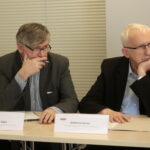 Wojewódzka Rada Dialogu Społecznego. Na zdjęciu (od lewej): Mieczysław Gójski - zastępca przewodniczącego Zarządu Regionu Świętokrzyskiego NSZZ Solidarność i Waldemar Bartosz - przewodniczący Zarządu Regionu Świętokrzyskiego NSZZ Solidarność / Marzena Mąkosa / Radio Kielce