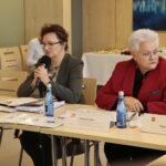 Wojewódzka Rada Dialogu Społecznego. Na zdjęciu (od lewej): Agata Wojtyszek - wojewoda świętokrzyski i Elżbieta Drogosz - przewodnicząca WRDS w Kielcach / Marzena Mąkosa / Radio Kielce