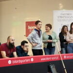 Pokaz tricków bilardowych mistrza świata Bogdana Wołkowskiego / Marzena Mąkosa / Radio Kielce