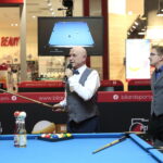 Pokaz tricków bilardowych mistrza świata Bogdana Wołkowskiego / Marzena Mąkosa / Radio Kielce