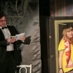 Spektakl Teatru Młodego Aktora działającego przy Centrum Kultury w Jędrzejowie, zatytułowany "Próba, czyli tiki i triki w teatrze" / Marzena Mąkosa / Radio Kielce